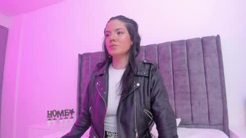 evelin__thompsson online show from April 9, 1:27 am