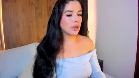 Snapshot of evelin_lopezz chatting on September 23, 2:14 am E V E L I N online show from September 23, 2:14 am