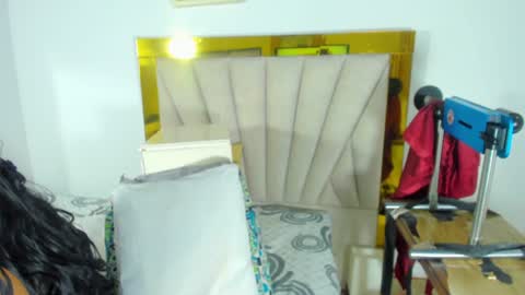 DAYANITA online show from January 3, 7:07 pm
