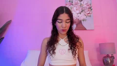 Snapshot of evelyn__rose1 chatting on February 26, 6:29 pm evelyn__rose1 online show from February 26, 6:29 pm
