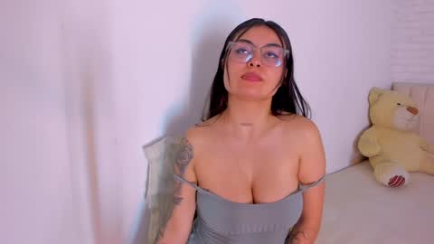 Snapshot of evelyn_candy chatting on December 28, 3:26 am EVE online show from December 28, 3:26 am