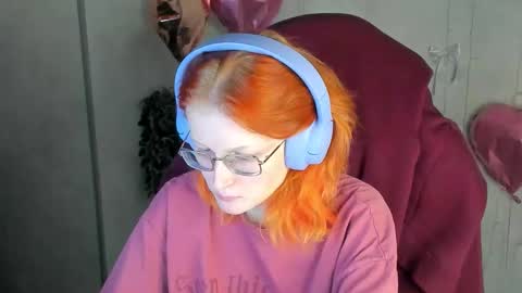 Snapshot of evelyn_fuller chatting on February 26, 5:56 pm Elizabeth online show from February 26, 5:56 pm