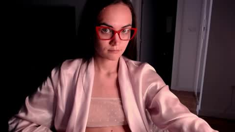 Snapshot of evelyn_gg chatting on April 23, 12:40 pm Evelyn online show from April 23, 12:40 pm