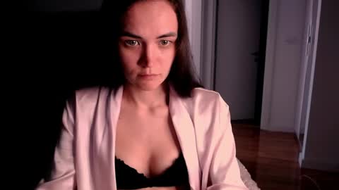 Snapshot of evelyn_gg chatting on April 28, 9:25 am Evelyn online show from April 28, 9:25 am