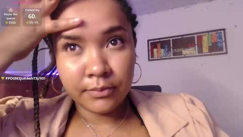 Snapshot of evelyn_sandoval chatting on January 16, 8:33 am Evelyn Sandoval online show from January 16, 8:33 am