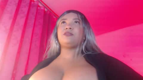 Evelyn Sandoval online show from October 21, 1:50 am