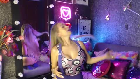 EvelynaGrey online show from December 13, 6:21 am