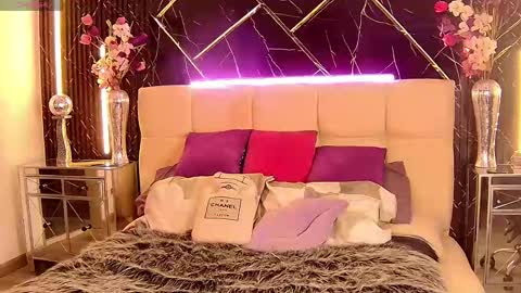 EvelynaGrey online show from April 16, 8:15 am