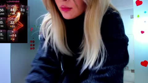 evelyne_rose online show from December 28, 3:04 pm