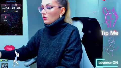 evelyne_rose online show from October 9, 5:05 am