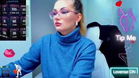 evelyne_rose online show from October 18, 7:31 am