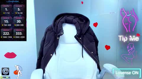 evelyne_rose online show from February 7, 5:44 am