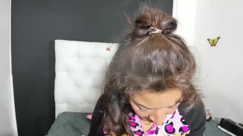 Evelyne online show from February 24, 3:59 am