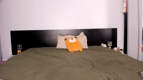 Snapshot of evelynneshawn chatting on January 16, 9:08 pm Evelyne online show from January 16, 9:08 pm