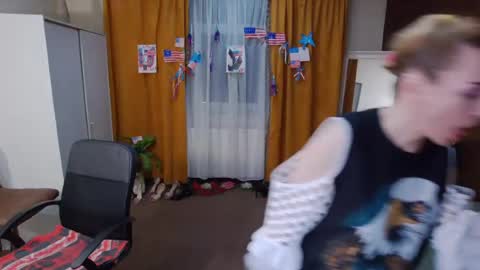 Snapshot of evelynreagan chatting on July 3, 6:42 am evelynreagan online show from July 3, 6:42 am
