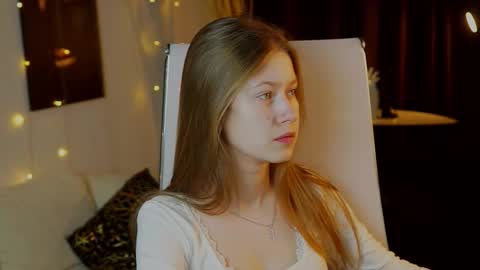 Snapshot of evemundie chatting on February 3, 11:37 am Eve online show from February 3, 11:37 am