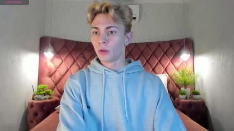 Evan online show from December 21, 1:18 pm