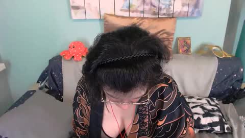 Everly online show from November 7, 7:14 pm