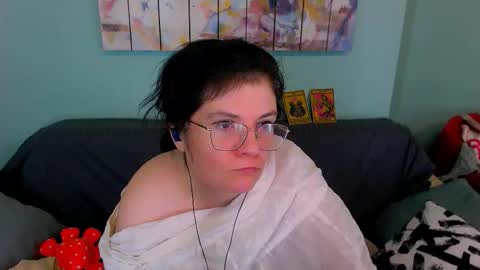 Everly online show from March 25, 4:29 am