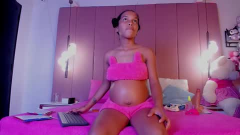 everly_smitth online show from September 27, 8:03 pm