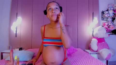 everly_smitth online show from October 4, 7:23 pm