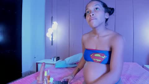 everly_smitth online show from October 5, 11:52 am