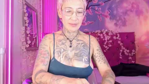 everlyn_sexx online show from March 12, 12:17 am