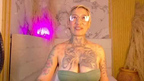 everlyn_sexx online show from March 29, 12:49 pm