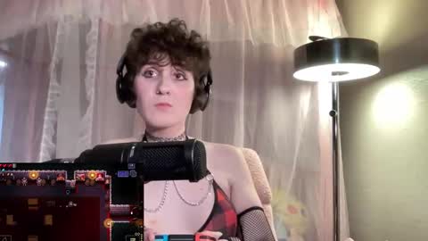 ever moore online show from January 29, 4:47 am