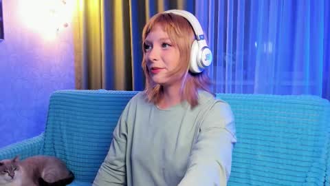 Snapshot of eves_eyes chatting on October 28, 5:59 pm Forget me not eve on CB online show from October 28, 5:59 pm