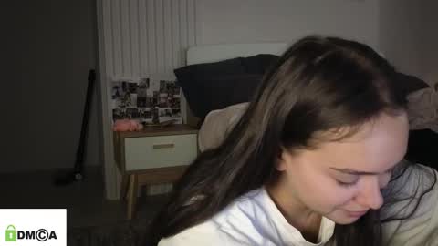 evi_woow online show from February 3, 9:42 pm