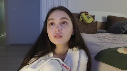 Snapshot of evi_woow chatting on April 25, 8:39 pm evi_woow online show from April 25, 8:39 pm