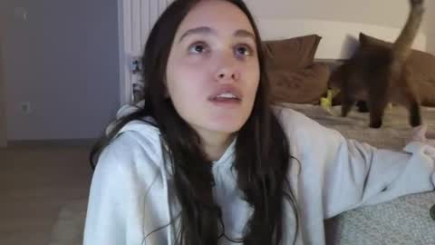 Snapshot of evi_woow chatting on May 7, 7:41 pm evi_woow online show from May 7, 7:41 pm