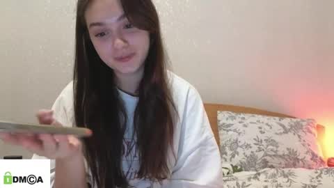 Snapshot of evi_woow chatting on May 23, 9:52 pm evi_woow online show from May 23, 9:52 pm