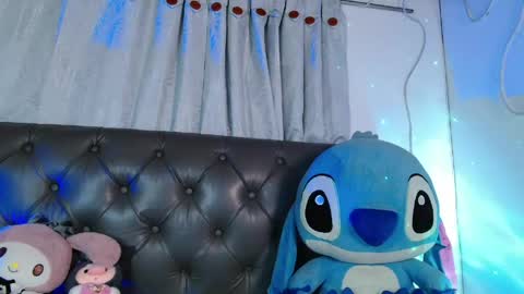 Evie Cloud online show from June 5, 4:52 am