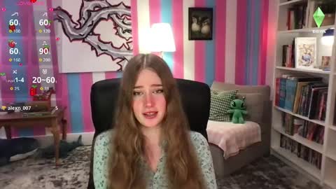 Snapshot of eviecam chatting on June 5, 4:45 pm Evie3 online show from June 5, 4:45 pm