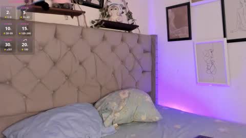 Snapshot of evieh1_ chatting on October 15, 10:32 pm Ivi Alejandra online show from October 15, 10:32 pm