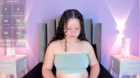 evierouse_ online show from June 15, 7:49 pm