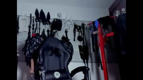 Mistress Sammy online show from July 3, 6:14 pm