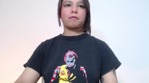 Im Evy online show from January 5, 5:49 pm