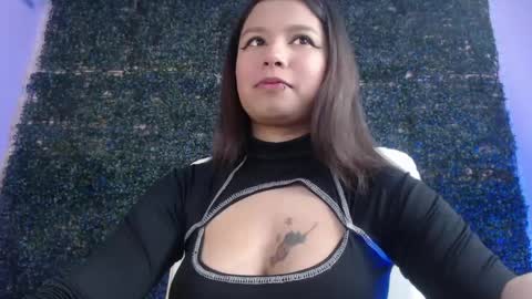 Im Evy online show from April 21, 5:28 pm