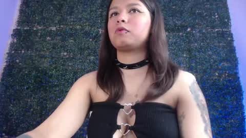 Snapshot of evybubbles_ chatting on April 26, 2:37 pm Im Evy online show from April 26, 2:37 pm