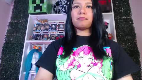 Snapshot of evybubbles_ chatting on June 4, 3:51 pm Im Evy online show from June 4, 3:51 pm