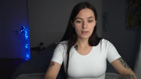 ewelynscott online show from November 26, 5:03 pm