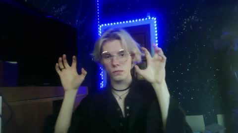 Snapshot of ex1dra06 chatting on March 19, 1:04 pm Essa online show from March 19, 1:04 pm