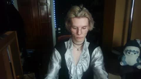 Snapshot of ex1dra06 chatting on March 28, 9:53 am Essa online show from March 28, 9:53 am