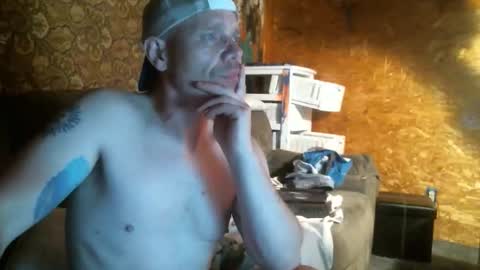 Snapshot of exact_match chatting on April 26, 1:20 pm 99 online show from April 26, 1:20 pm
