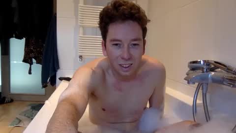 Snapshot of excuteboy chatting on February 26, 9:19 am Excuteboy online show from February 26, 9:19 am