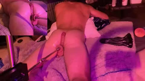 Snapshot of exhibitp chatting on November 3, 5:03 pm exhibitp online show from November 3, 5:03 pm