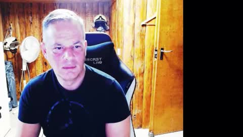 Snapshot of exibe1219 chatting on December 20, 11:32 am exibe1219 online show from December 20, 11:32 am